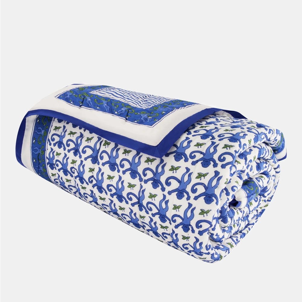 🔴ROLLER RABBIT BLUE MONEY QUEEN QUILT
